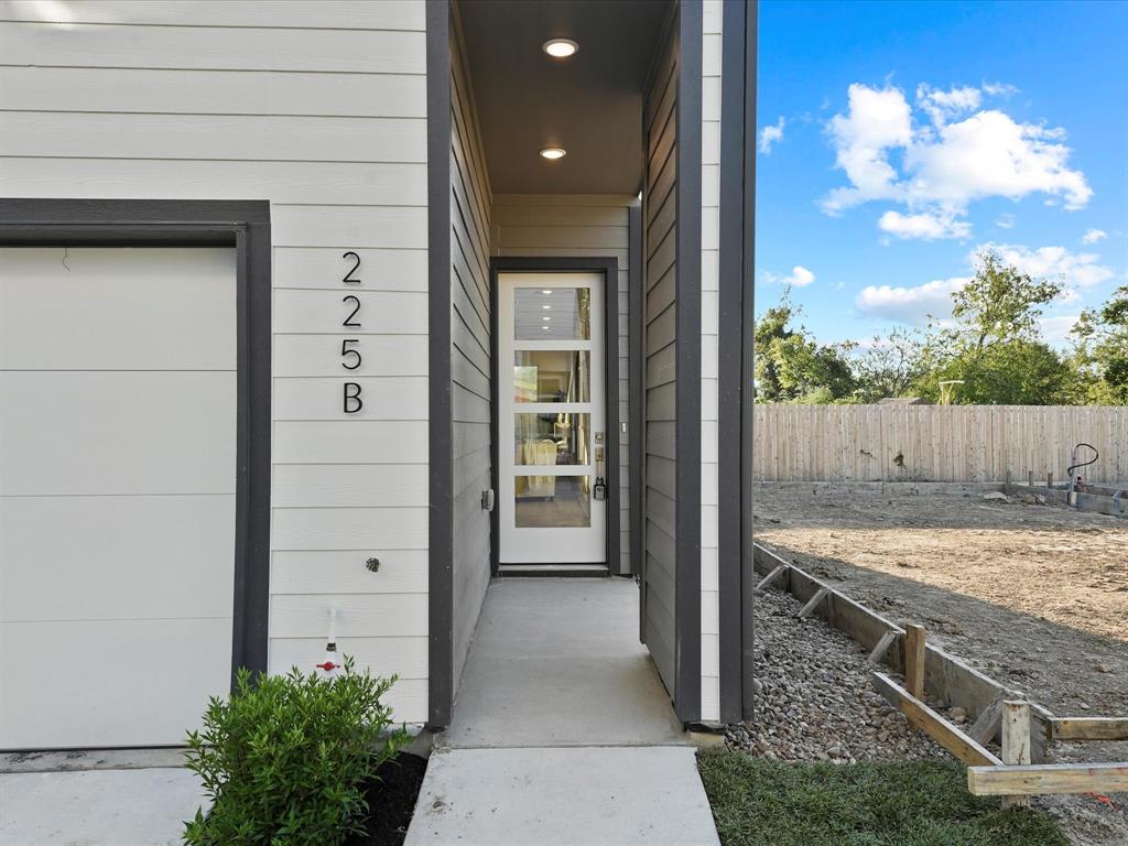 225 Noras Lane #E, Houston, Texas image 5