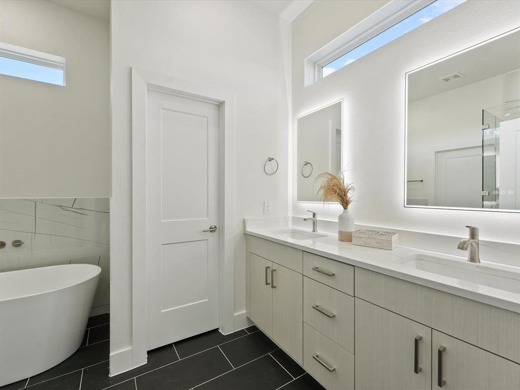 225 Noras Lane #E, Houston, Texas image 21