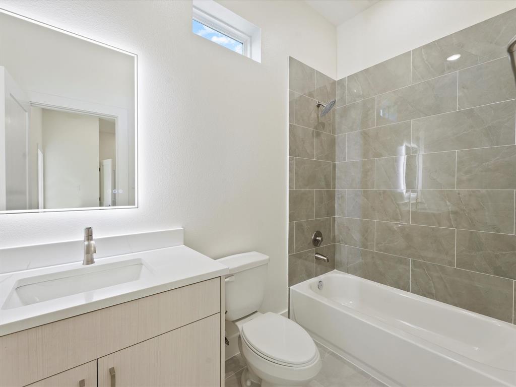 225 Noras Lane #E, Houston, Texas image 17