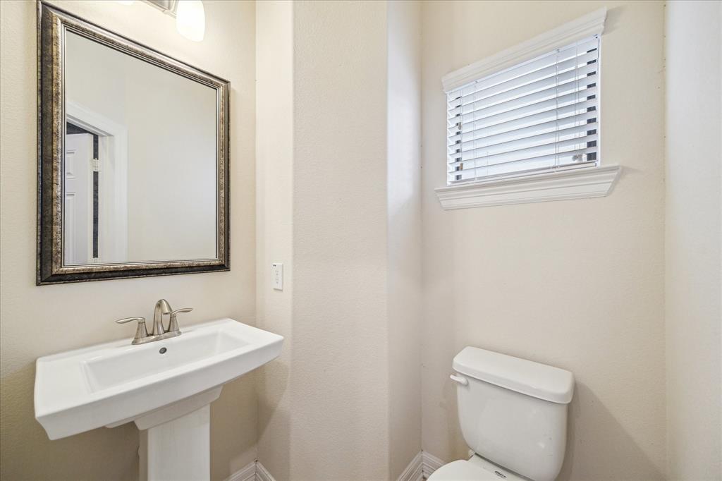2707 Kings Retreat Circle, Kingwood, Texas image 25