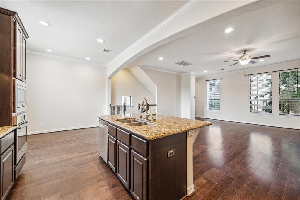 2707 Kings Retreat Circle, Kingwood, Texas image 13