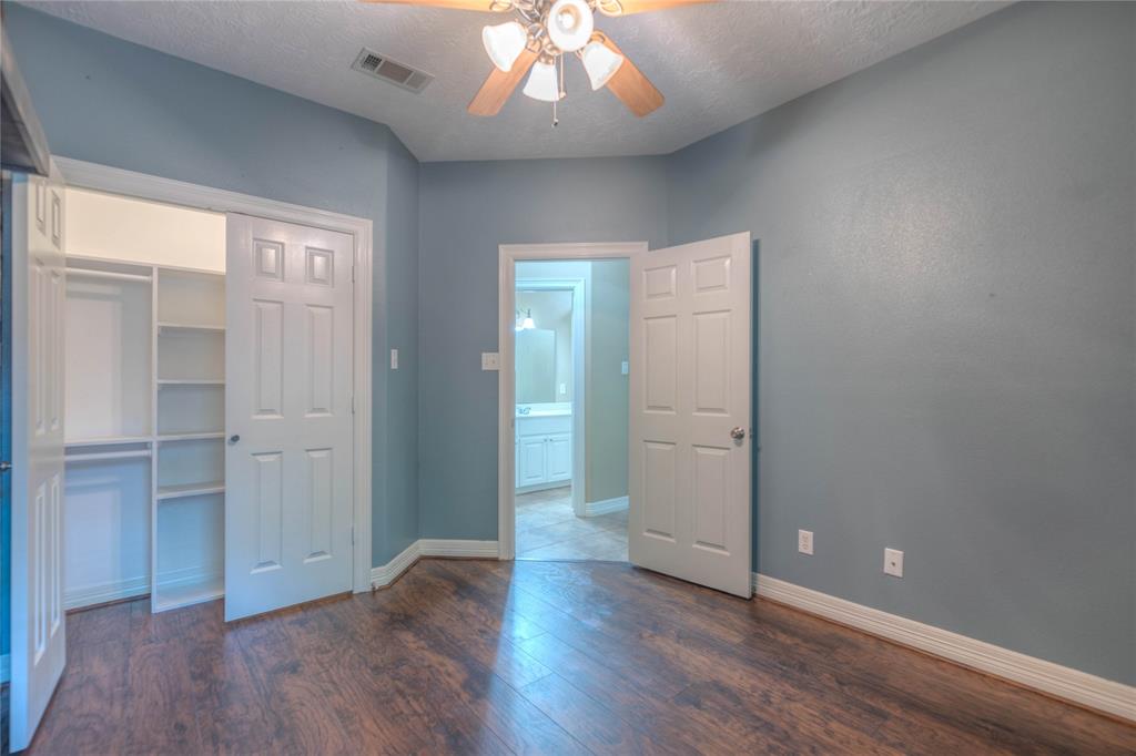 376 Rolling Hills Drive, Conroe, Texas image 29