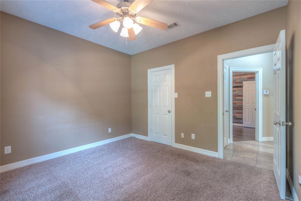 376 Rolling Hills Drive, Conroe, Texas image 31