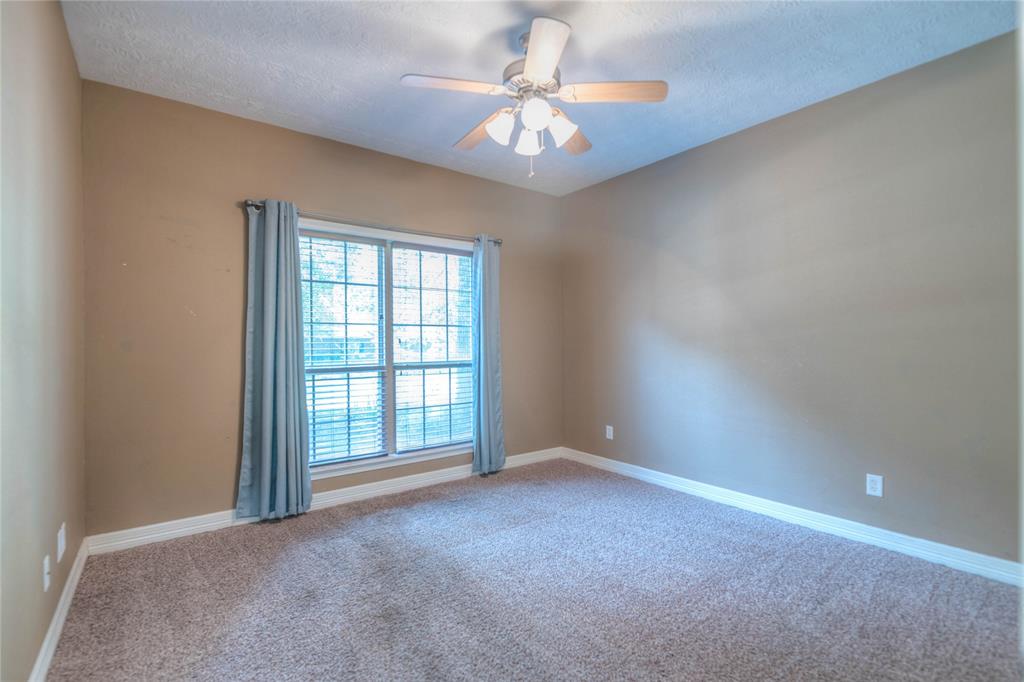 376 Rolling Hills Drive, Conroe, Texas image 30