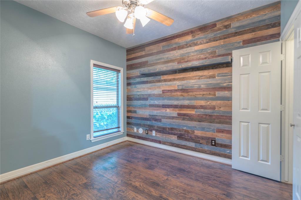 376 Rolling Hills Drive, Conroe, Texas image 28