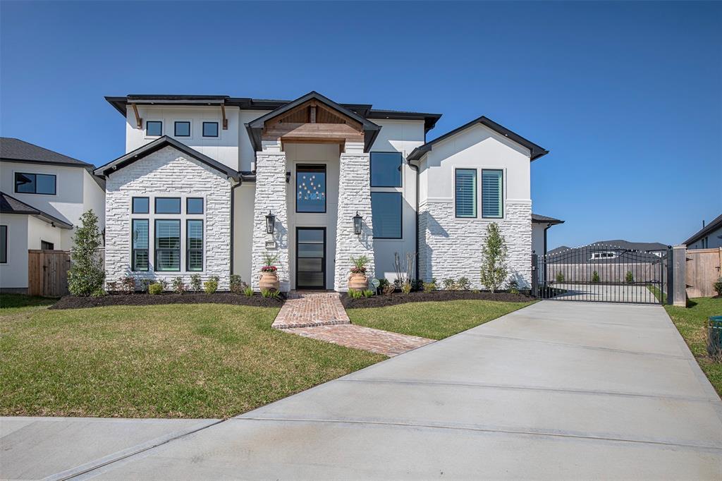 1794 Spring View Drive, Friendswood, Texas image 1