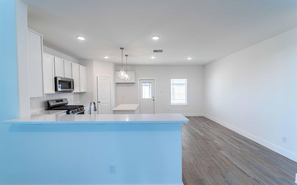 630 Escondido Drive, Dayton, Texas image 8