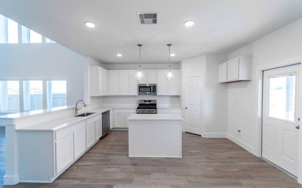 630 Escondido Drive, Dayton, Texas image 10