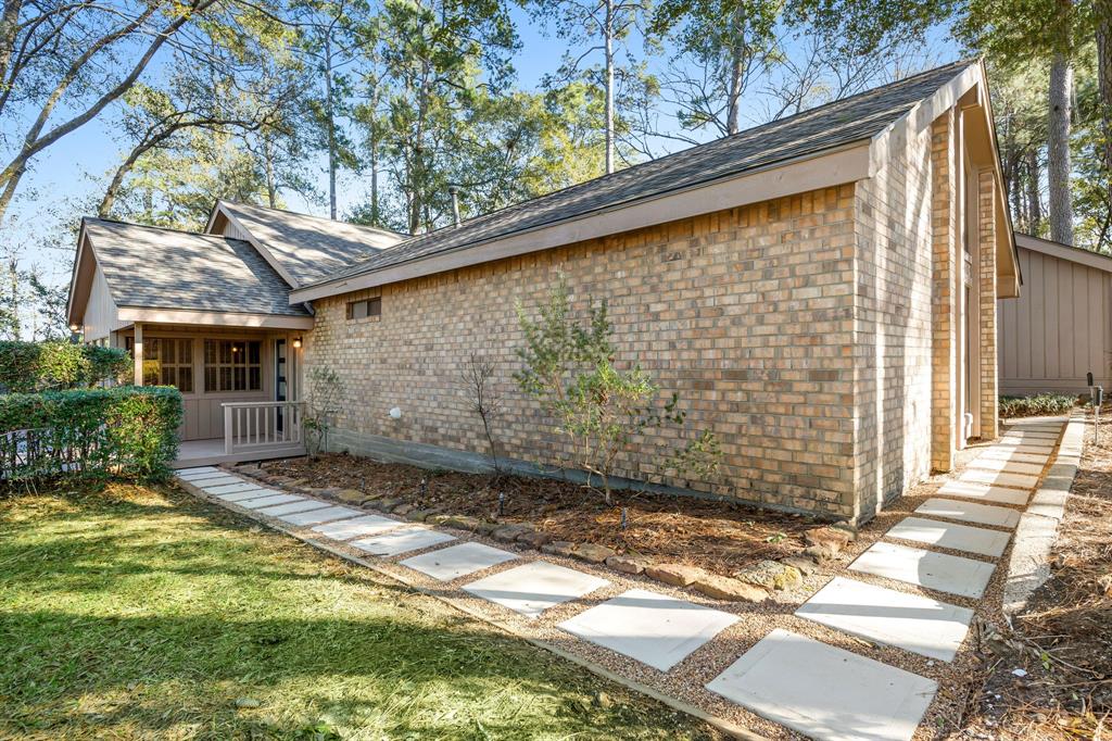 257 Springs Edge Drive, Conroe, Texas image 38