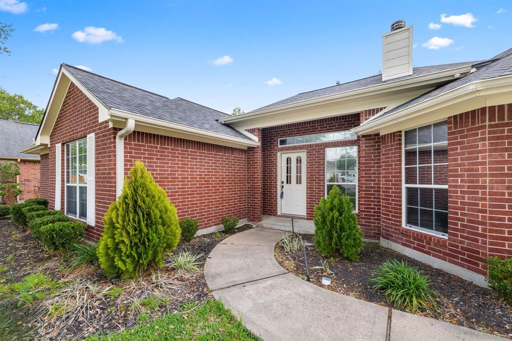 3807 Doveswood Circle