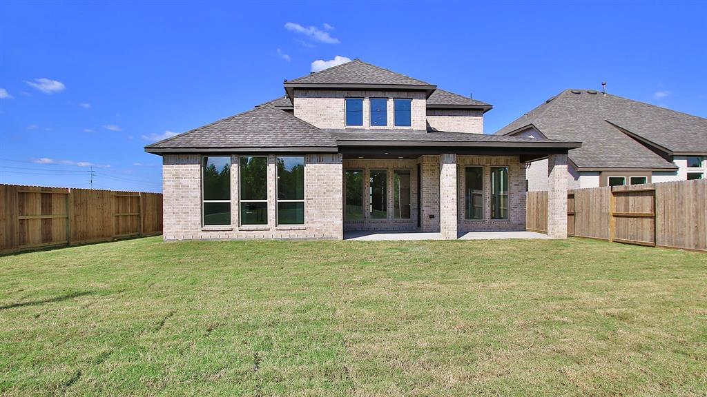 12351 Grassy Bend Drive, Mont Belvieu, Texas image 11