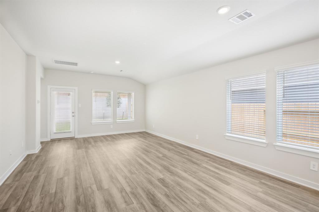 17008 Juniper Blossom Bend, Conroe, Texas image 8