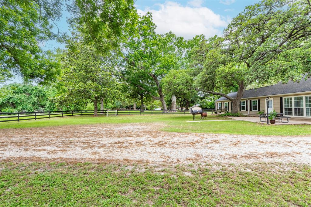 830 Lily Lane, Wharton, Texas image 3