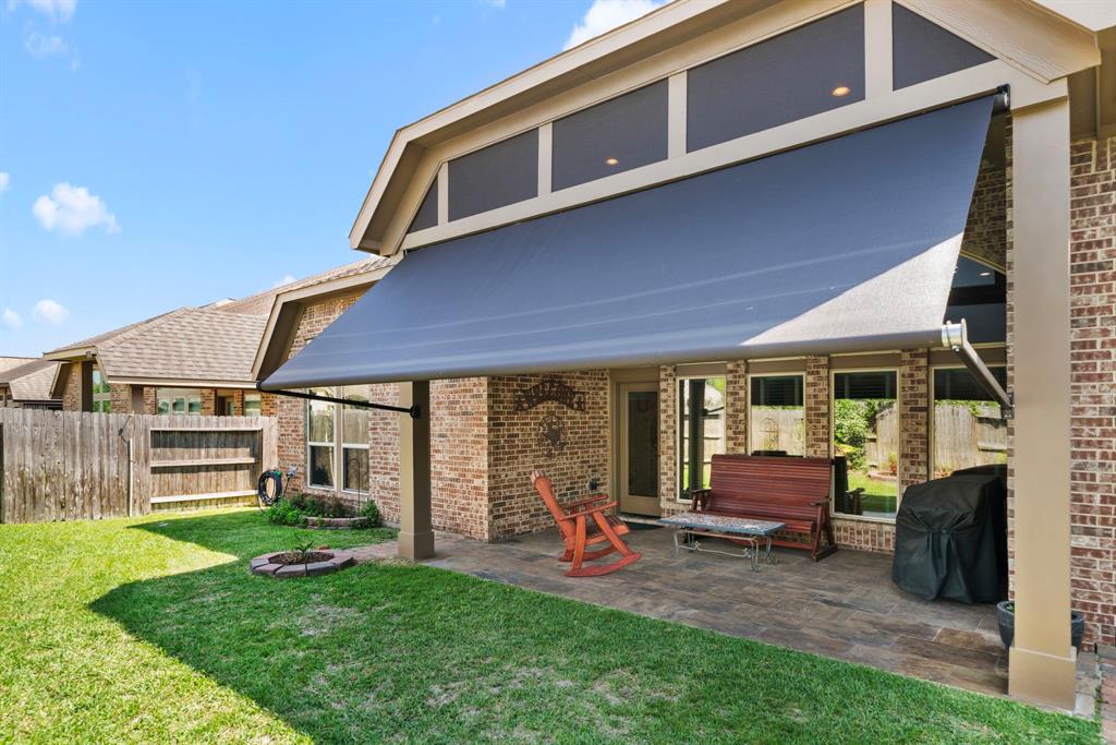 1966 Beacon Springs Court, Pearland, Texas image 2