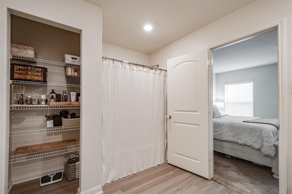 5806 Sapphire Lagoon Road, Baytown, Texas image 19