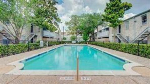 Condominium in Houston TX 10779 Braes Bend Drive.jpg