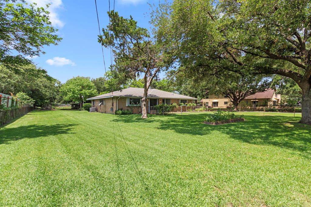 12210 Dover Street, Houston, Texas image 3