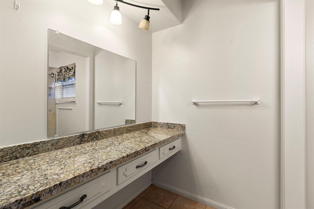 12210 Dover Street, Houston, Texas image 12