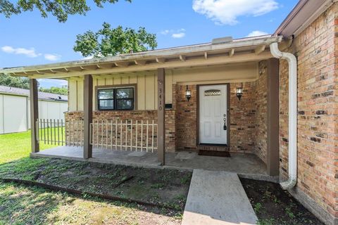 A home in La Porte