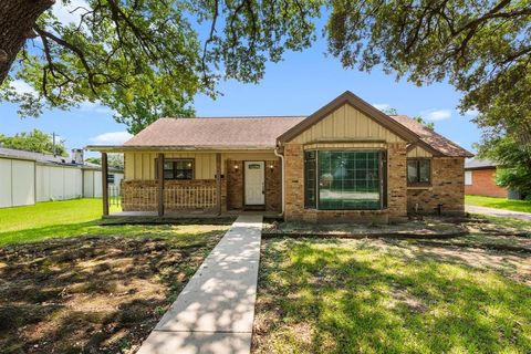 Single Family Residence in La Porte TX 3410 Valley Brook Drive.jpg