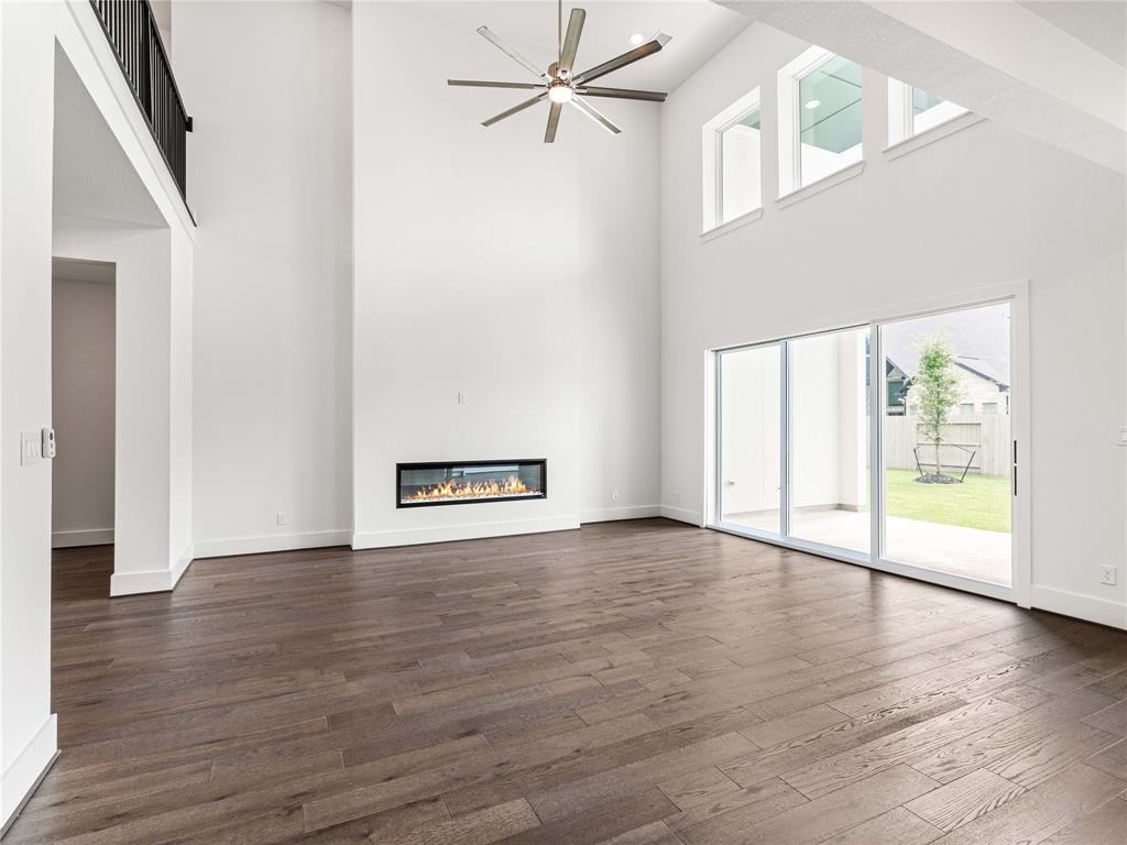 4926 Grapevine Lane