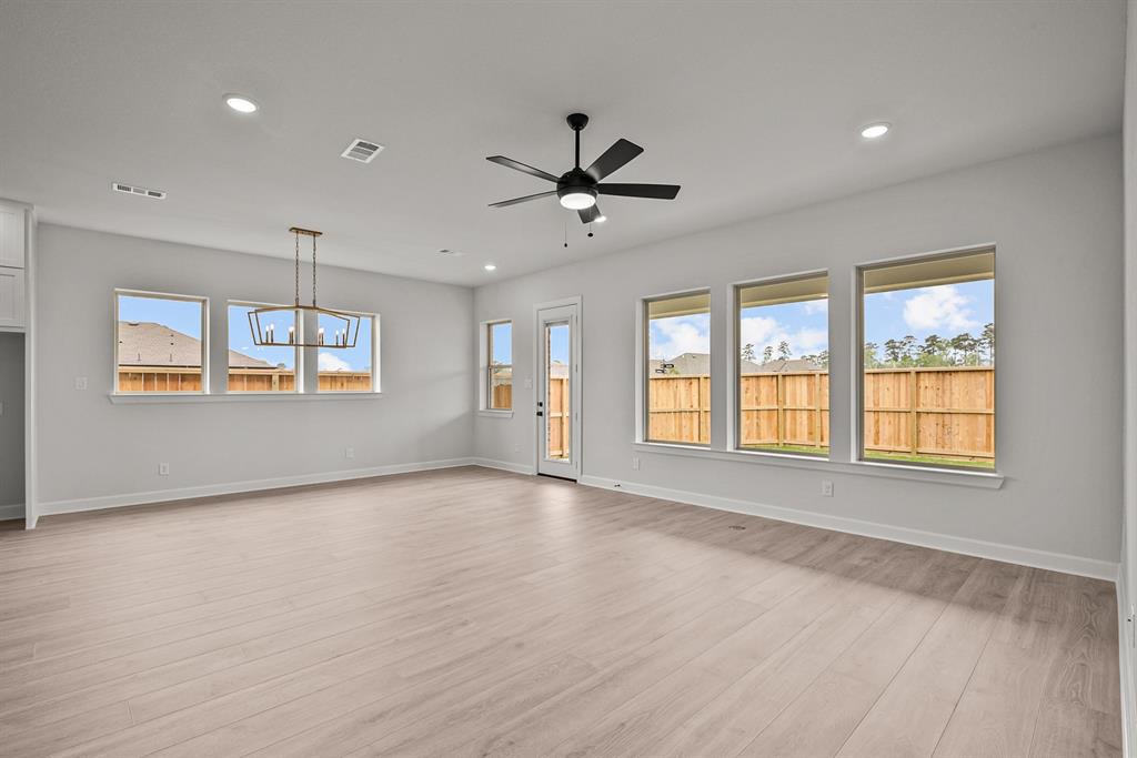 922 Raindrop Creek Court, Conroe, Texas image 35
