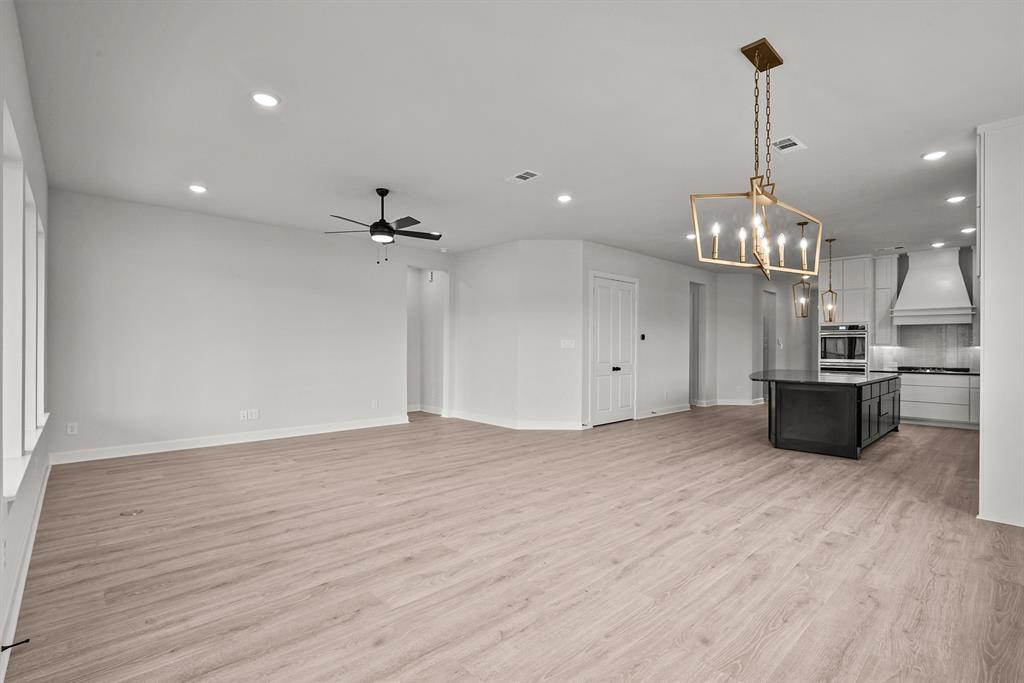 922 Raindrop Creek Court, Conroe, Texas image 33
