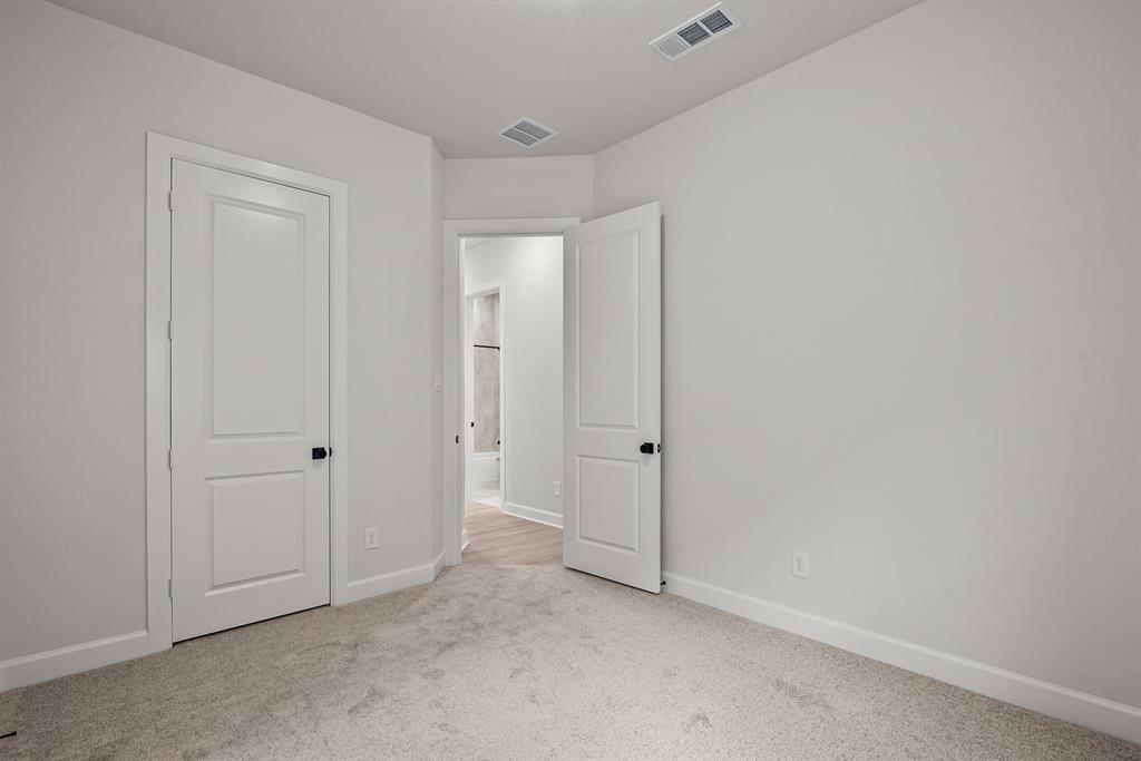 922 Raindrop Creek Court, Conroe, Texas image 21