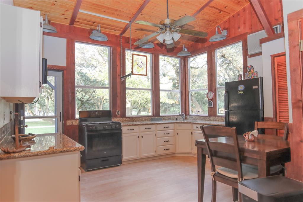 302 Bluebonnet Road, Sheridan, Texas image 19