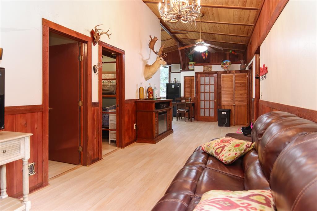 302 Bluebonnet Road, Sheridan, Texas image 18
