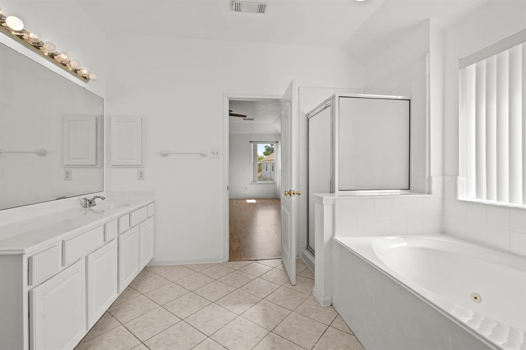 16531 Cypress Bridge Drive, Cypress, Texas image 32