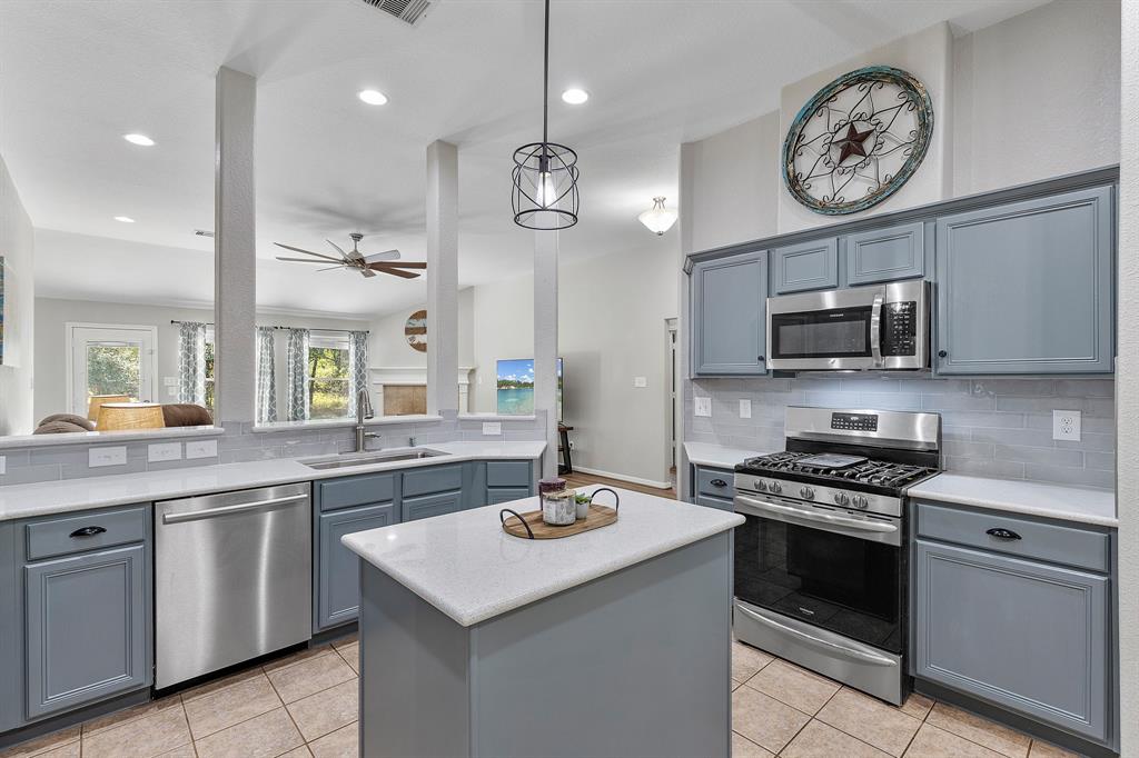 27062 Fairway Crossings Drive, Huffman, Texas image 14
