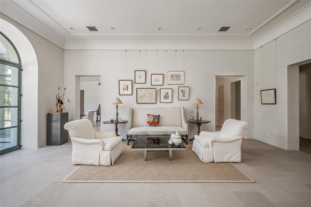 119 Carnarvon Drive