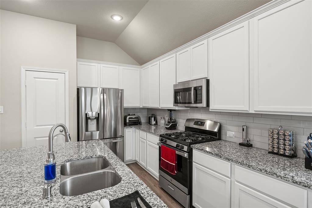 3306 Old Ironwood Drive, Spring, Texas image 19
