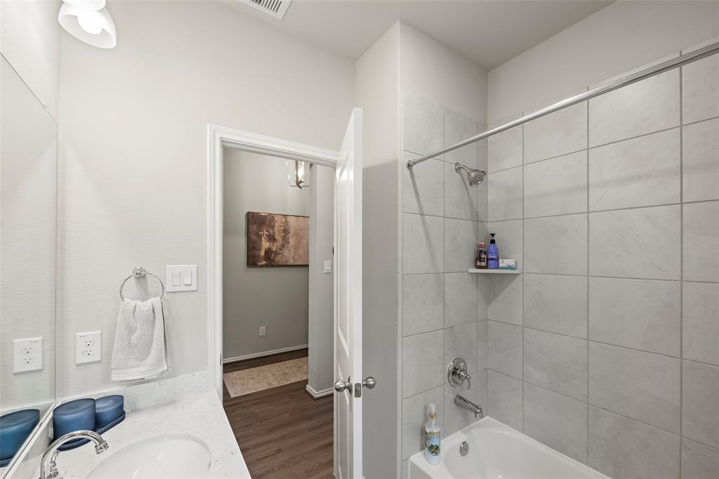3306 Old Ironwood Drive, Spring, Texas image 8