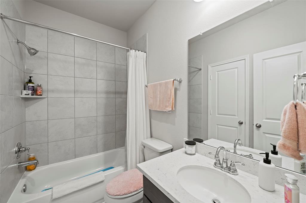 3306 Old Ironwood Drive, Spring, Texas image 13