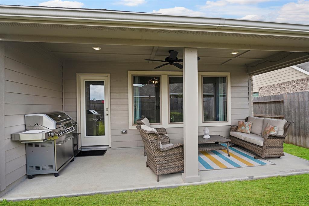 3306 Old Ironwood Drive, Spring, Texas image 32