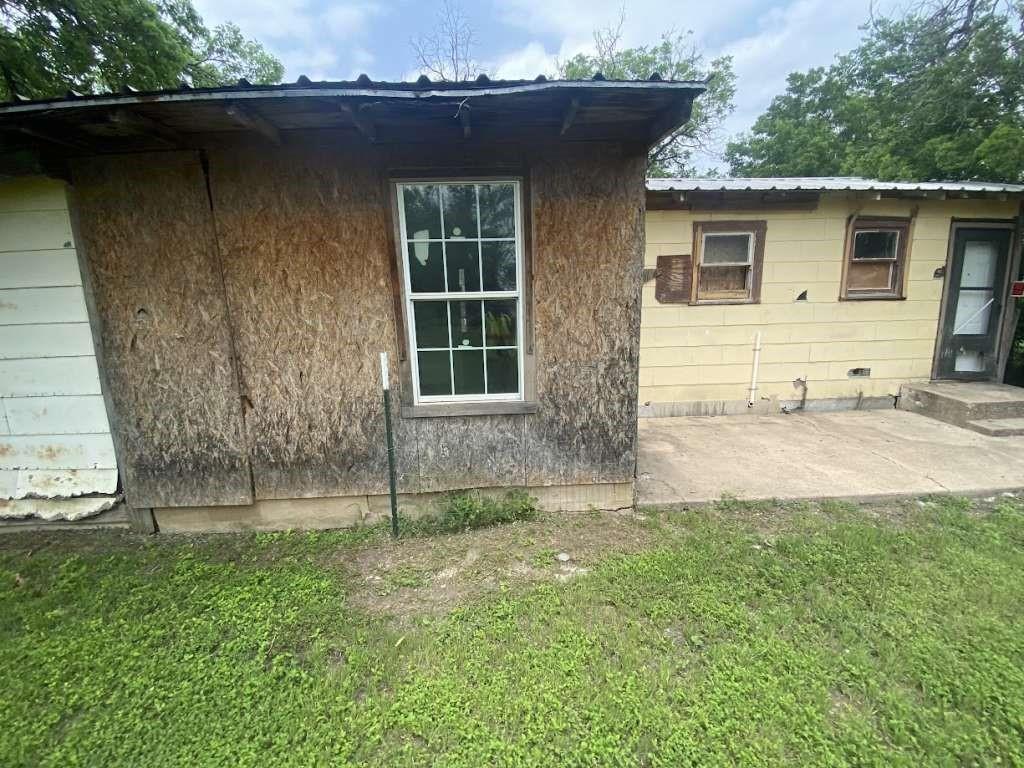 409 W 4th Street, Coleman, Texas image 4