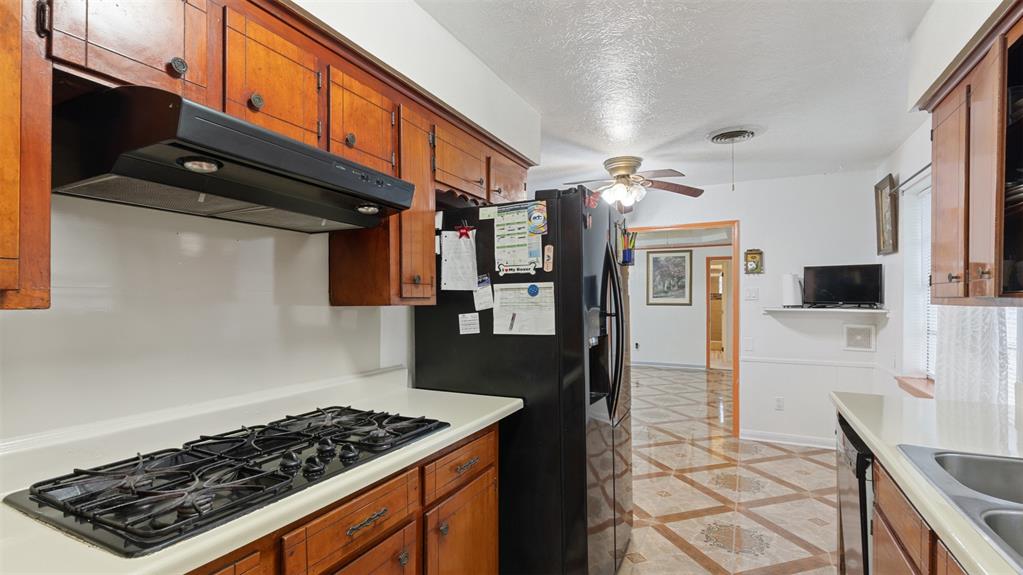 7343 Camino Real Street, Baytown, Texas image 13