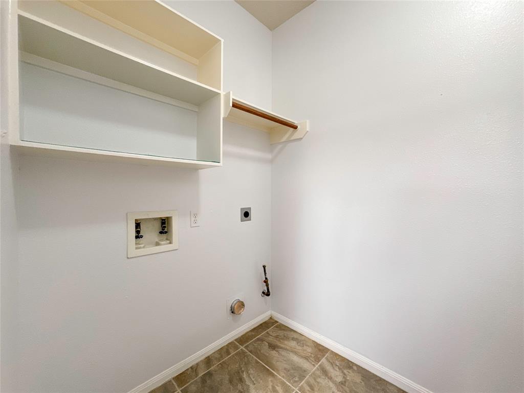 7242 Foxcrest Lane, Humble, Texas image 31