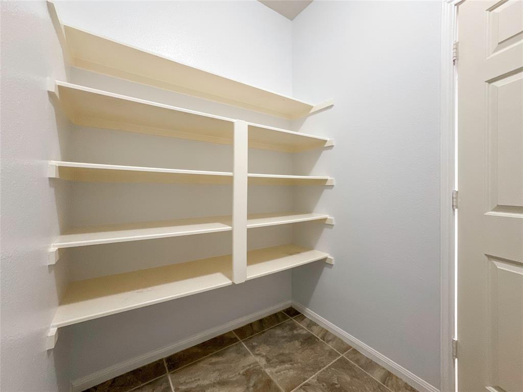 7242 Foxcrest Lane, Humble, Texas image 32