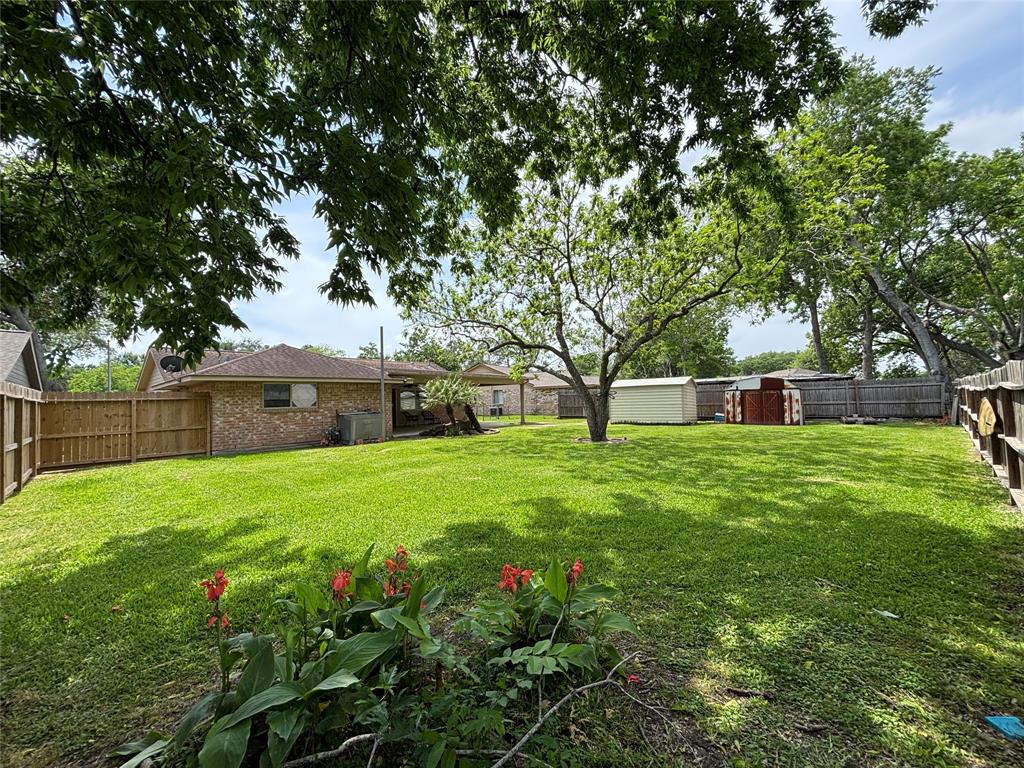13642 Greenridge Drive, Sugar Land, Texas image 6