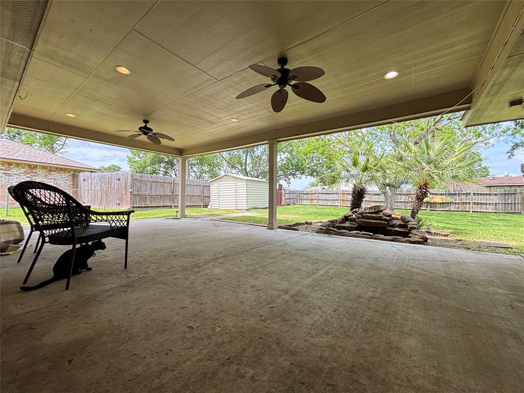 13642 Greenridge Drive, Sugar Land, Texas image 3