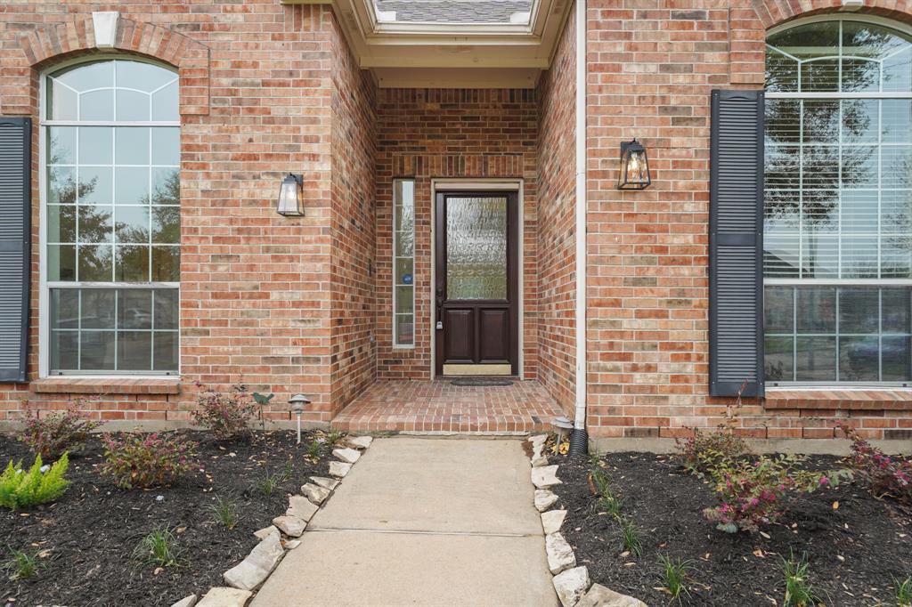 15206 Newport Bridge Circle, Sugar Land, Texas image 3