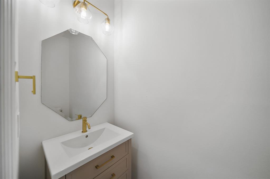 15206 Newport Bridge Circle, Sugar Land, Texas image 17