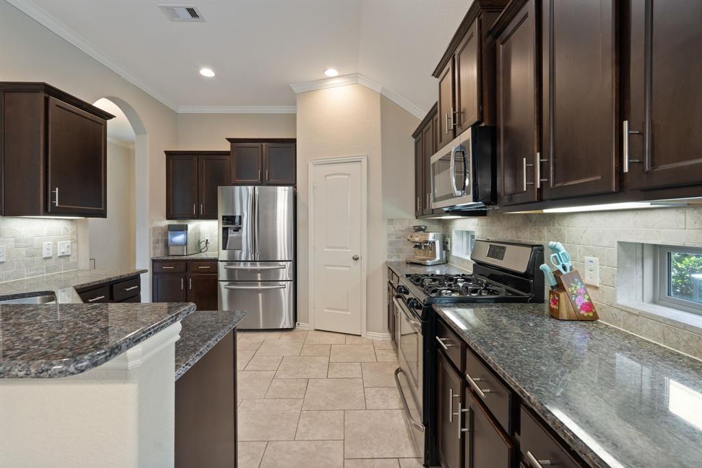 3758 Blaine Oaks Lane, Spring, Texas image 10