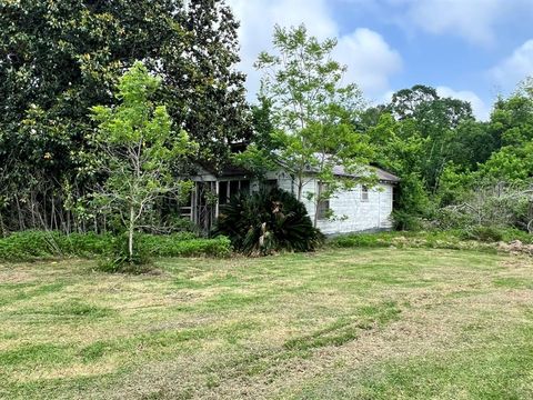 A home in Brazoria