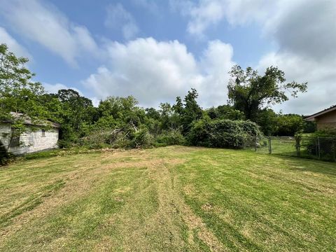 A home in Brazoria