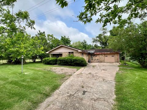 A home in Brazoria