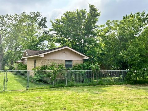 A home in Brazoria